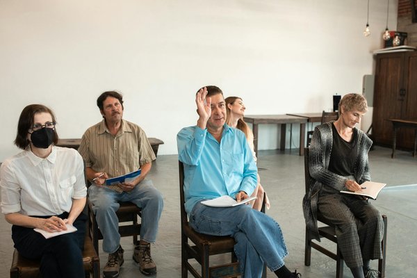 Wie kann die Zusammenarbeit zwischen Ausbildungsabteilungen und Fachbereichen verbessert werden?